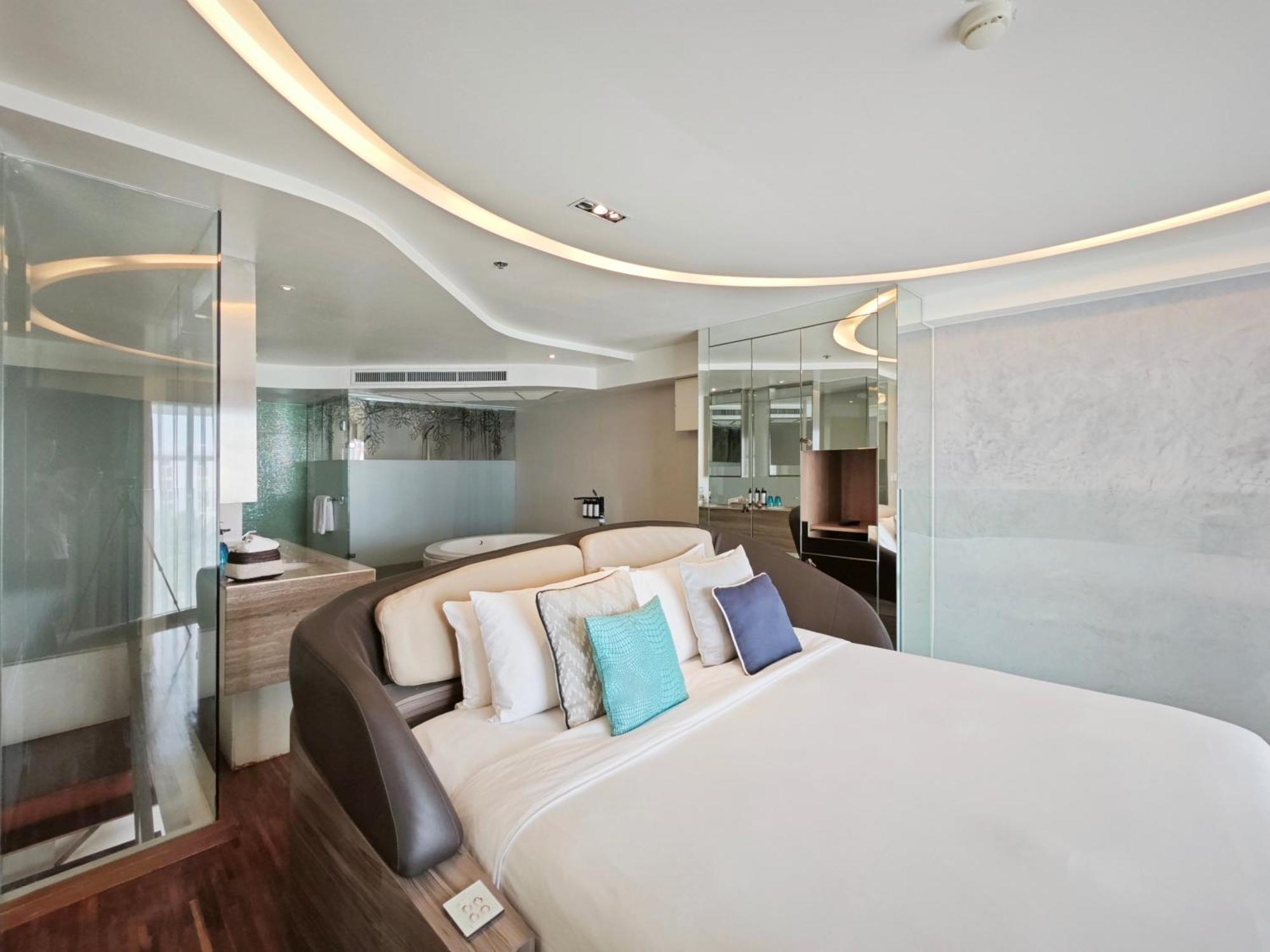 Hotel Baraquda Heeton Pattaya By Compass Hospitality Esterno foto