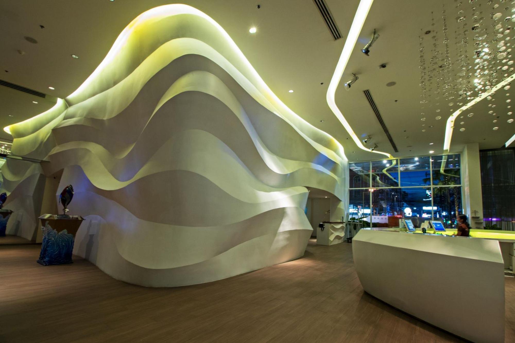 Hotel Baraquda Heeton Pattaya By Compass Hospitality Esterno foto